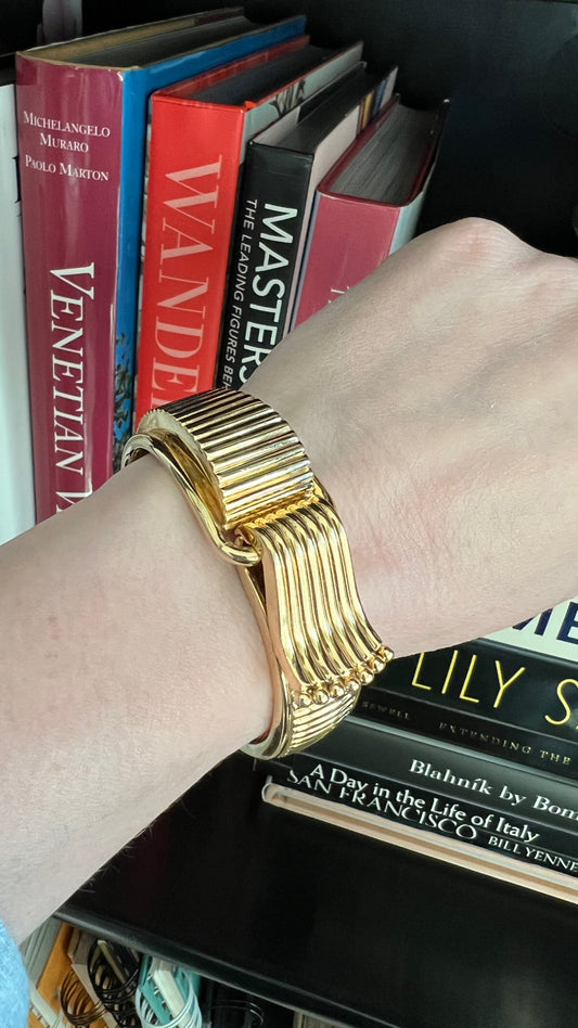 Retro Gold Ribbed Bracelet