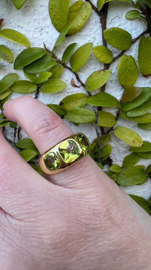 18K 3-Stone Peridot Ring