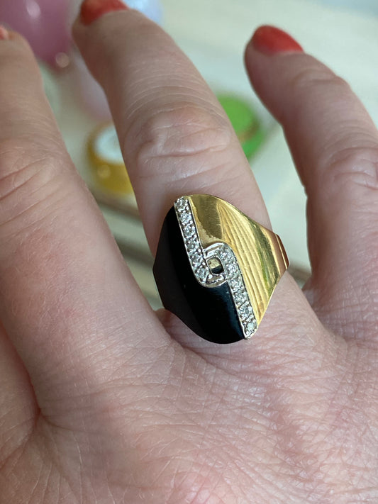 Gold, Onyx & Diamond Ring